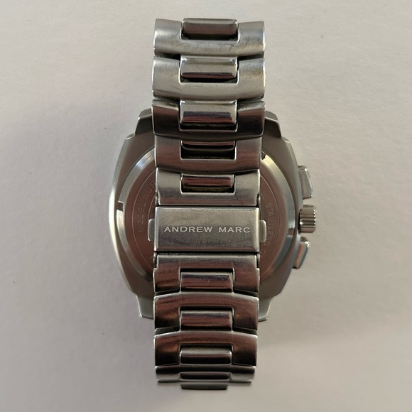 Vintage Andrew Marc A21001TP01 Water Resistant Watch - Needs Battery Replaced - Picture 5 of 16